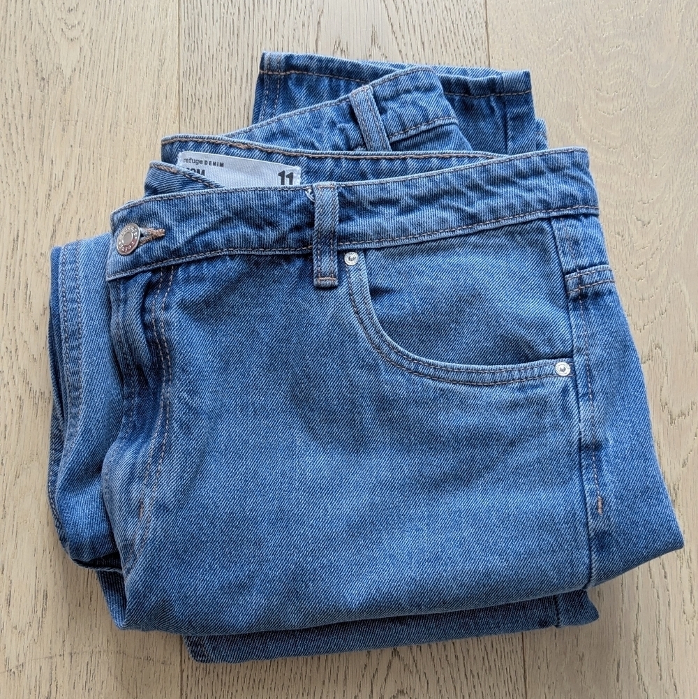 Refuge Denim Sz 11 Loose Tapered High Waist Crossover Jeans - midwash blue jeans - Picture 13 of 14